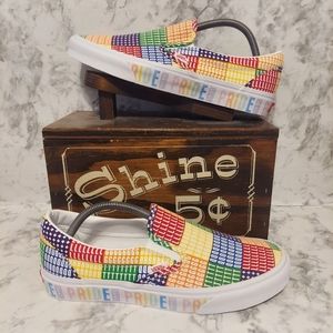 🆕️brand new vans classic "pride" slip on